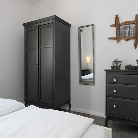 Marin, 25 * צינוביץ